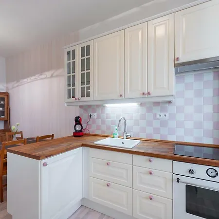 Cozy Near Charles Bridge Δωμάτια σε οικογενειακή κατοικία Πράγα